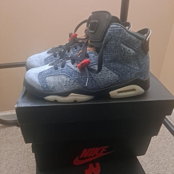 Nike Air Jordan 6 Retro (GS) - Picture 1 of 5